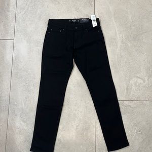 Hollister men  no fade skinny jeans. 30x30